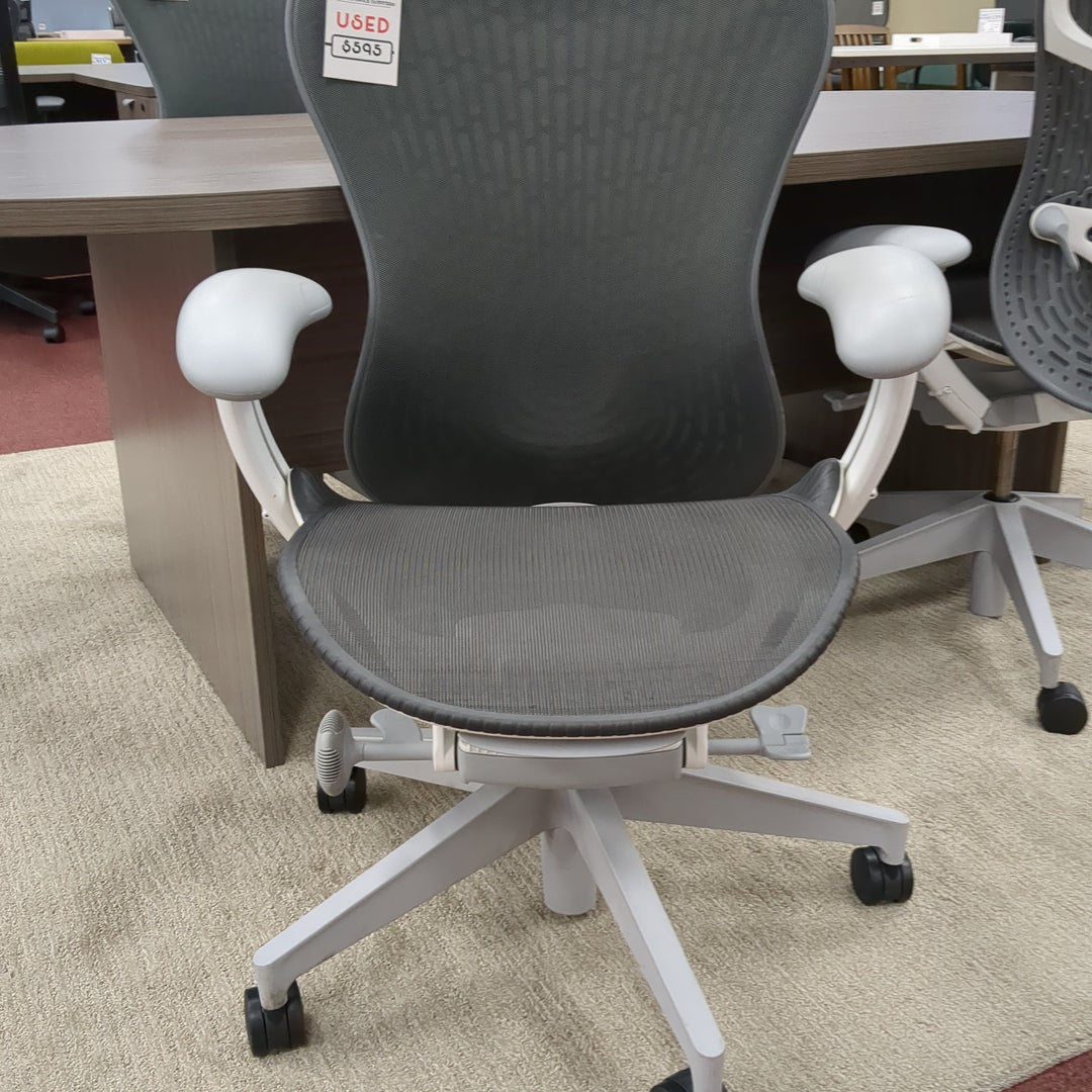 Herman Miller Mirra Chair - Product Photo 2