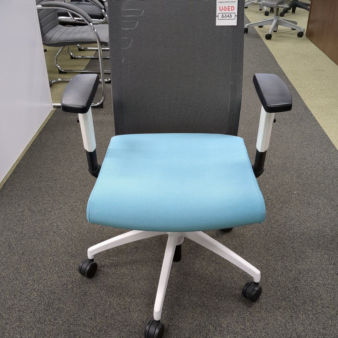 Used Element C2 Chair - Product Photo 1