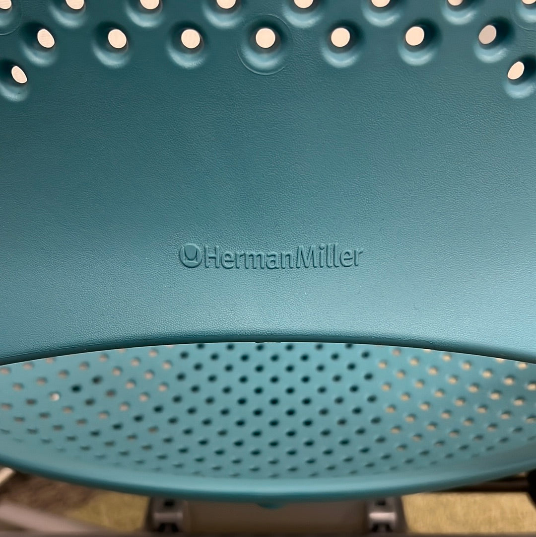 Herman Miller Caper Task Chair - Product Photo 4
