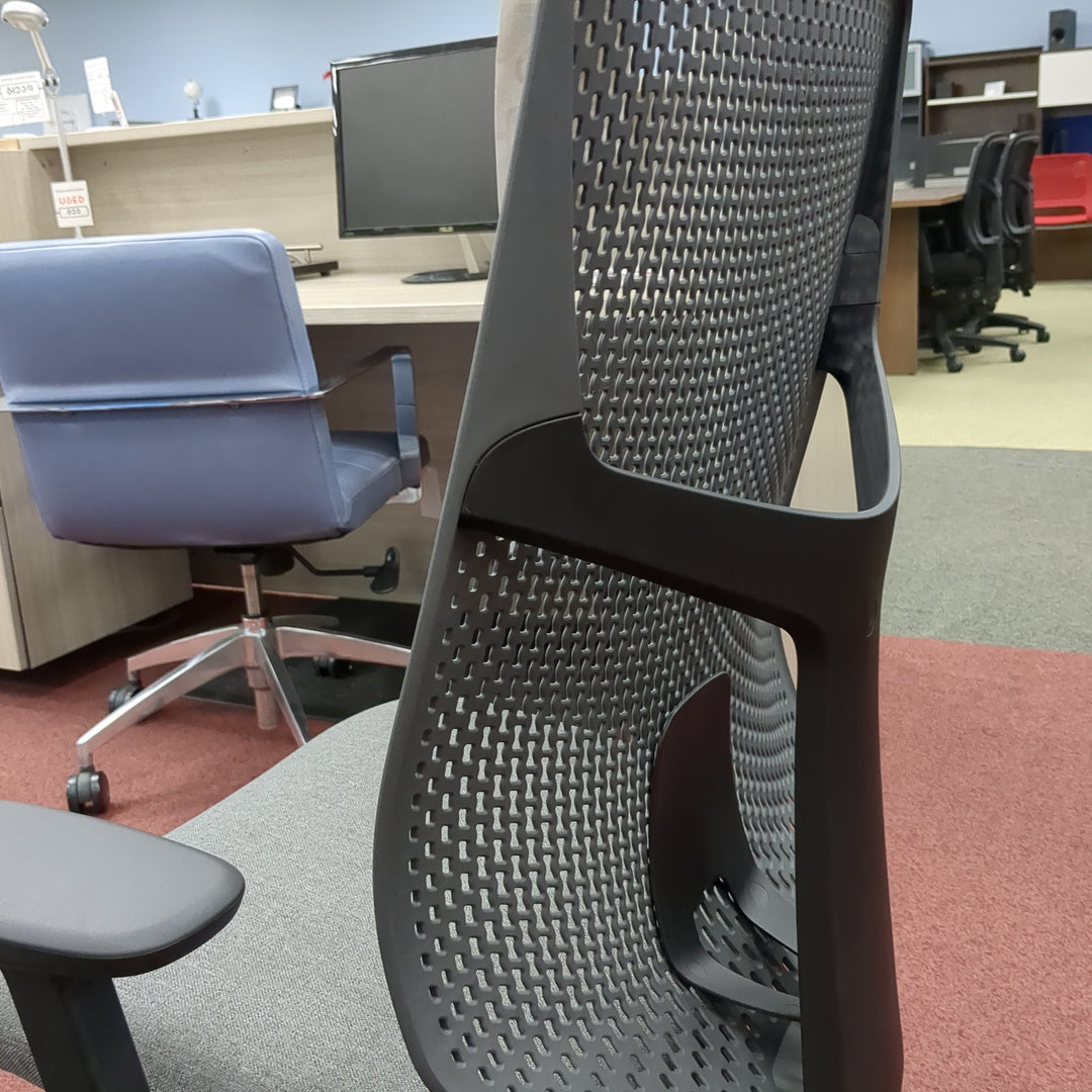 Used Herman Miller Verus - Product Photo 7