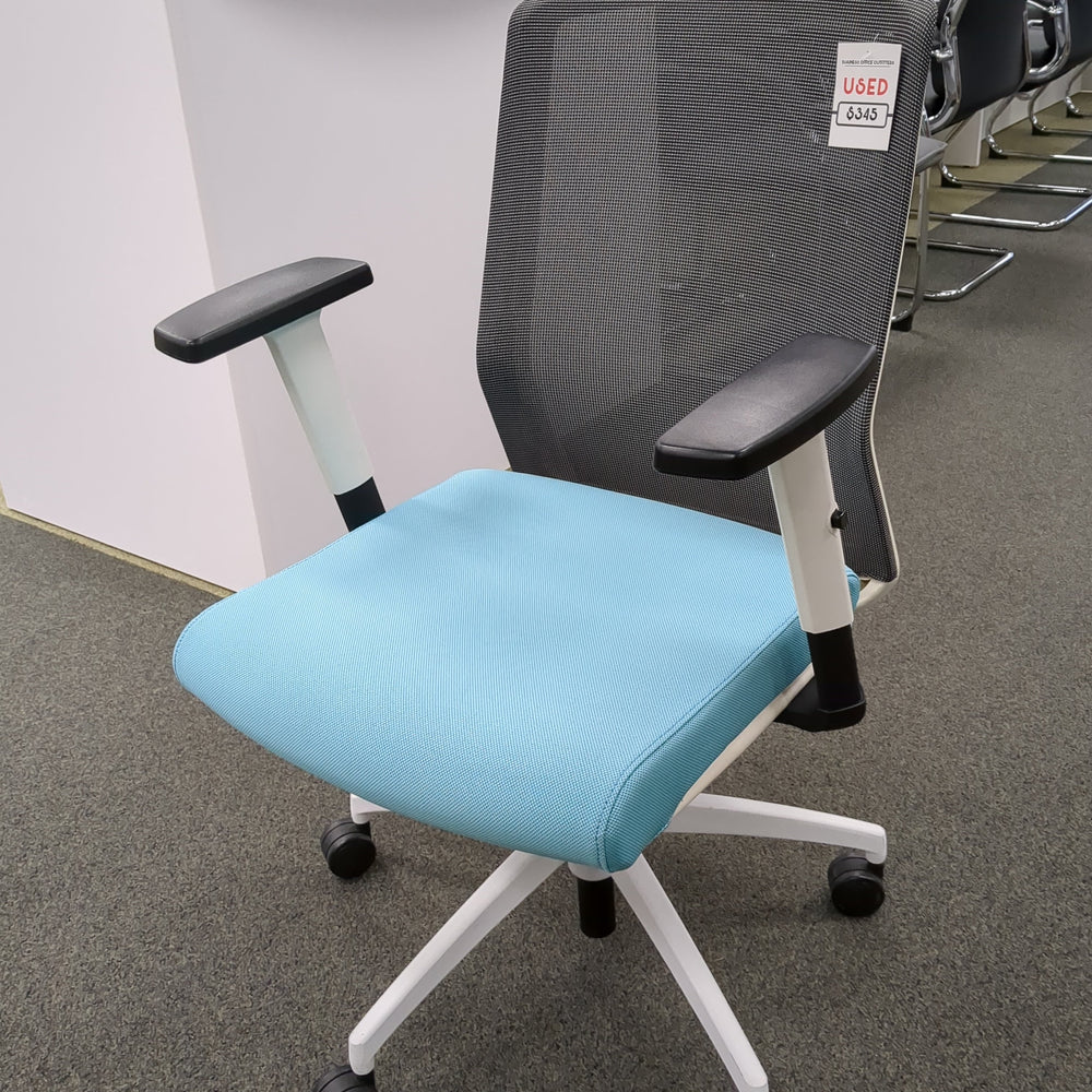 Used Element C2 Chair - Product Photo 2