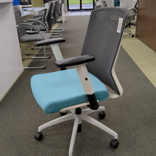 Used Element C2 Chair - Product Photo 3