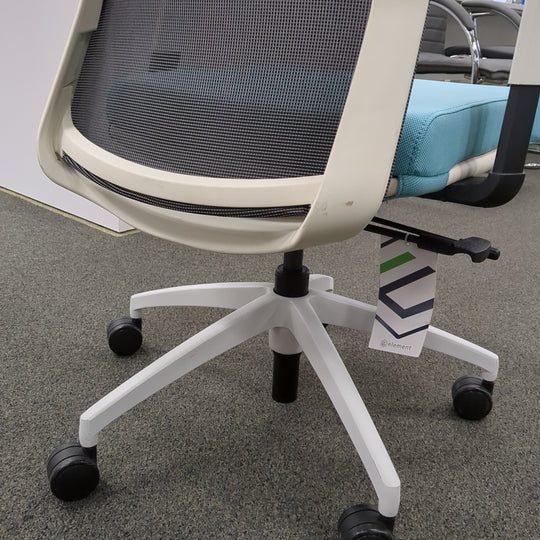 USED Element C2 Mesh Task Chair