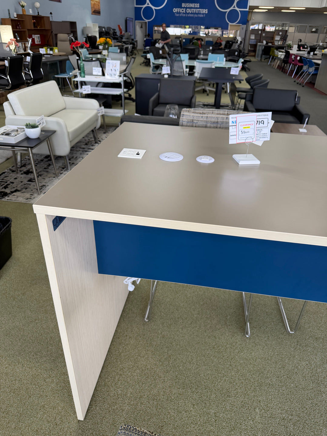 Maverick Community Table