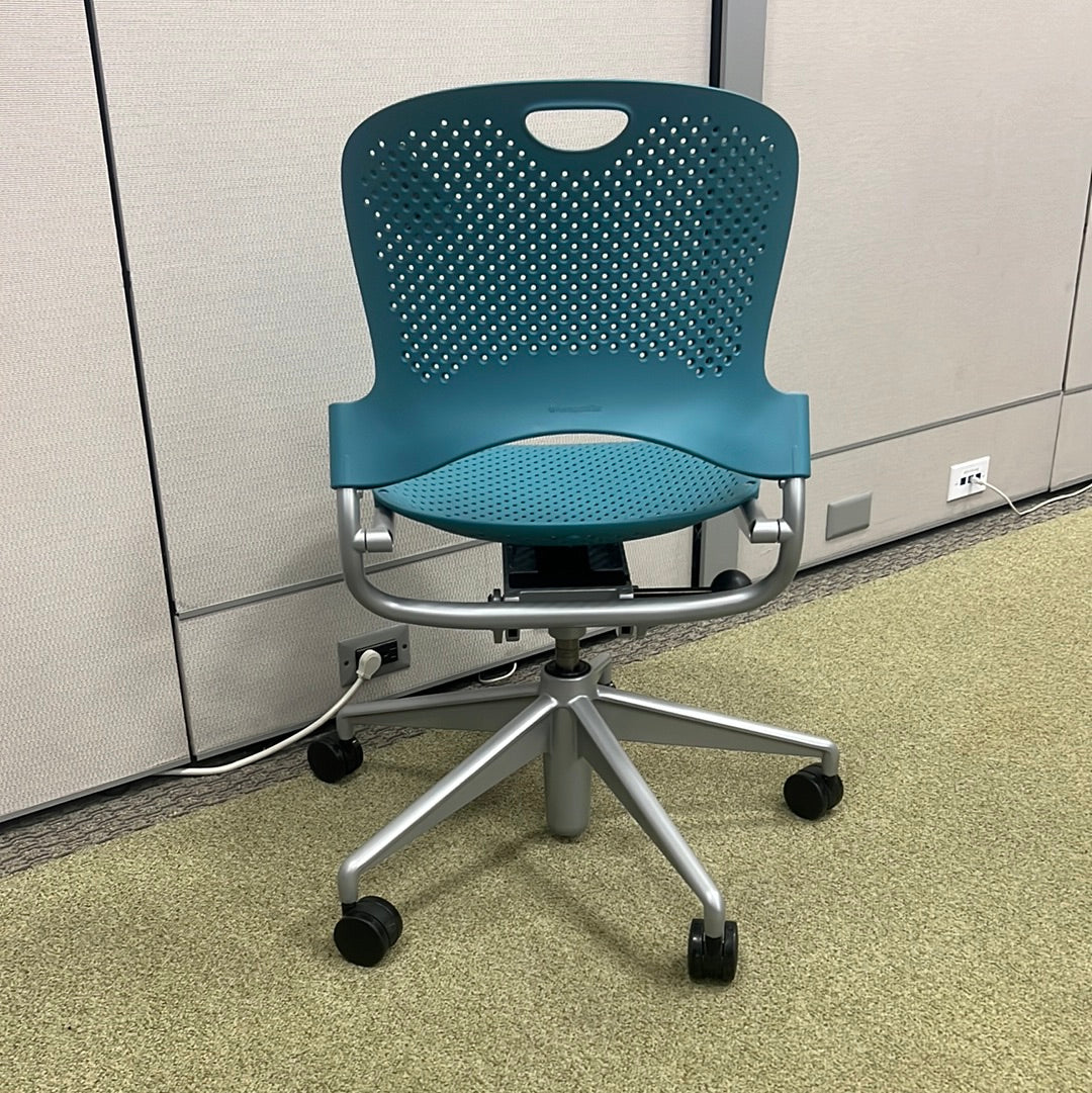 Herman Miller Caper Task Chair - Product Photo 3