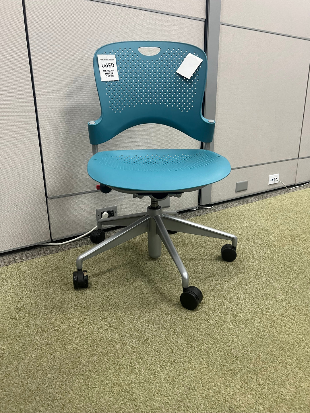 Herman Miller Caper Task Chair - Product Photo 1