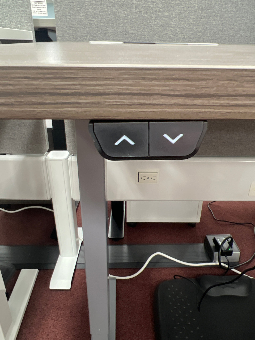 Loc-Tek Series 2 Stage Sit Stand - Product Photo 4