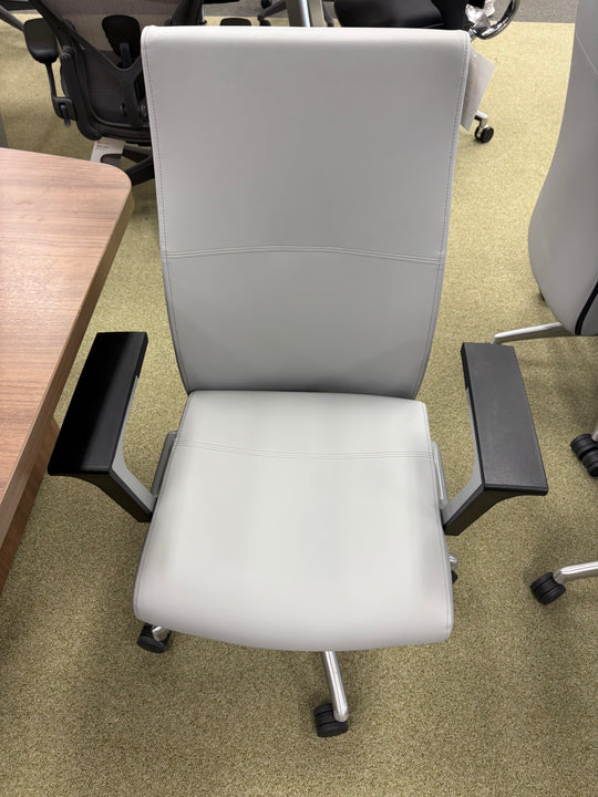 Sit on it prava- mid back