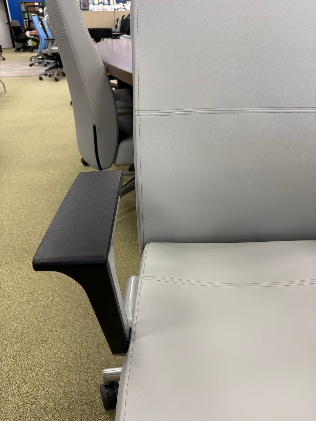 Sit on it prava- mid back