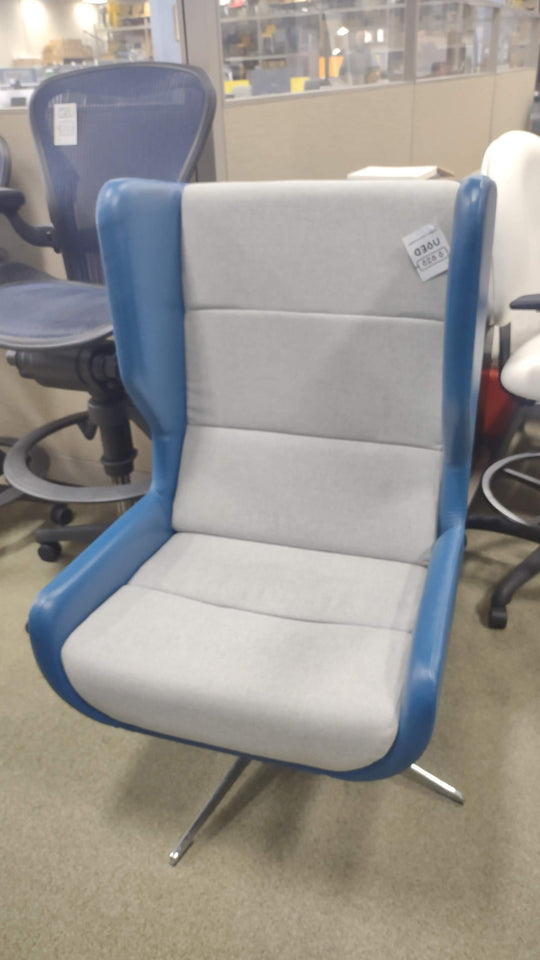 USED Lounge Executive Trend High Back Chair with Blue Leather and gray Fabric