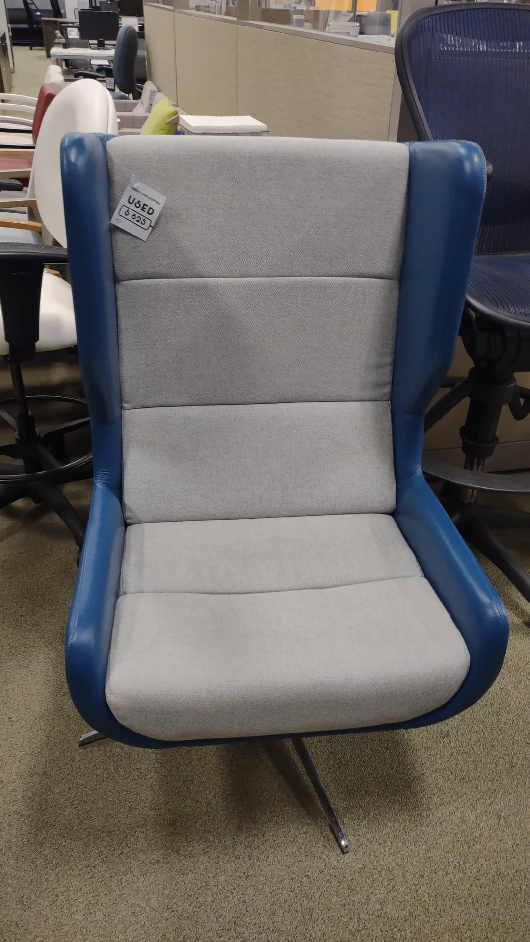 USED Lounge Executive Trend High Back Chair with Blue Leather and gray Fabric