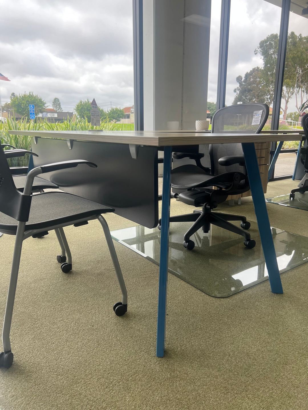 Gravity Series Maverick Desk - Product Photo 3