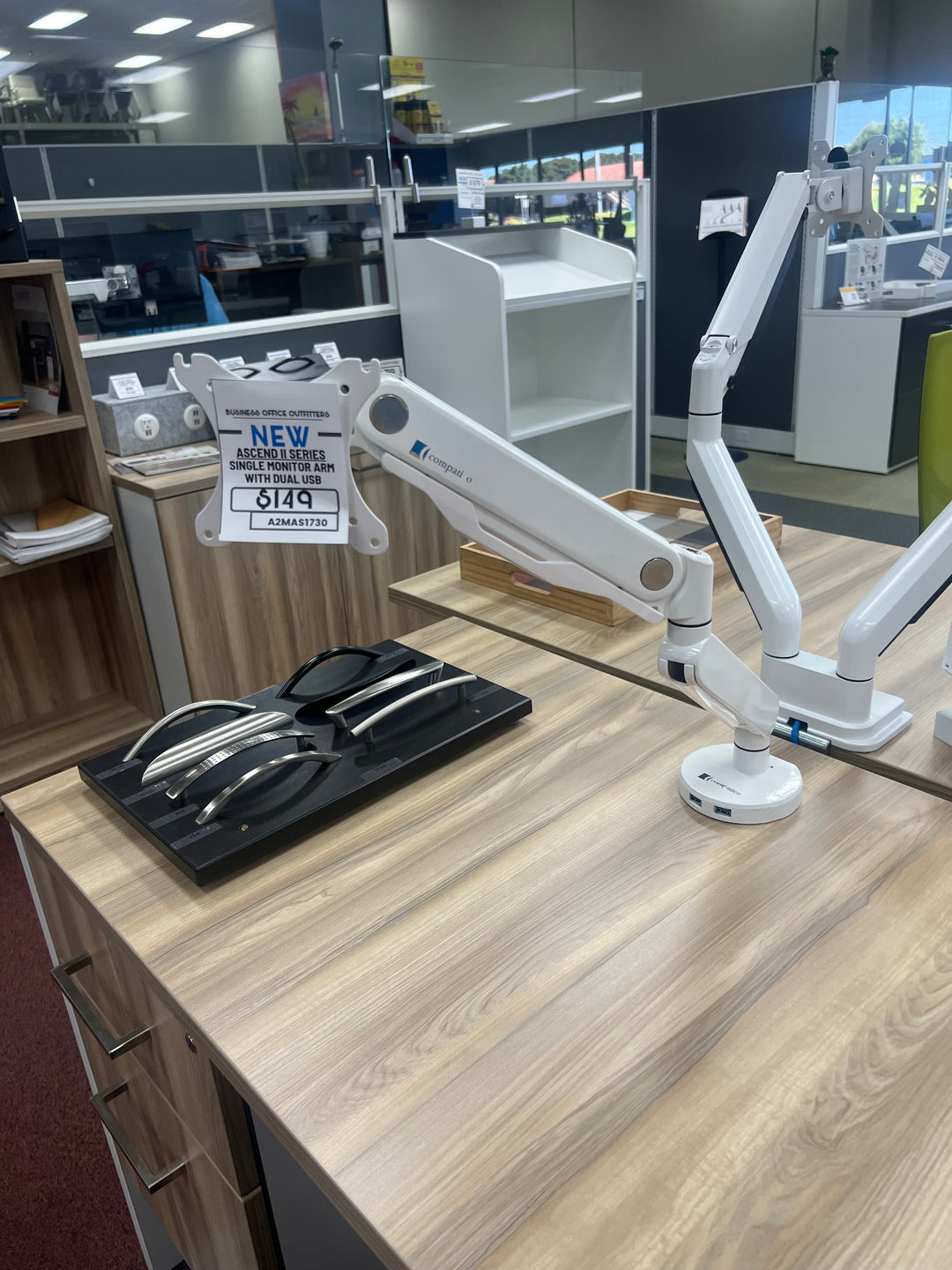 Compatico Ascend Series Single Monitor Arm