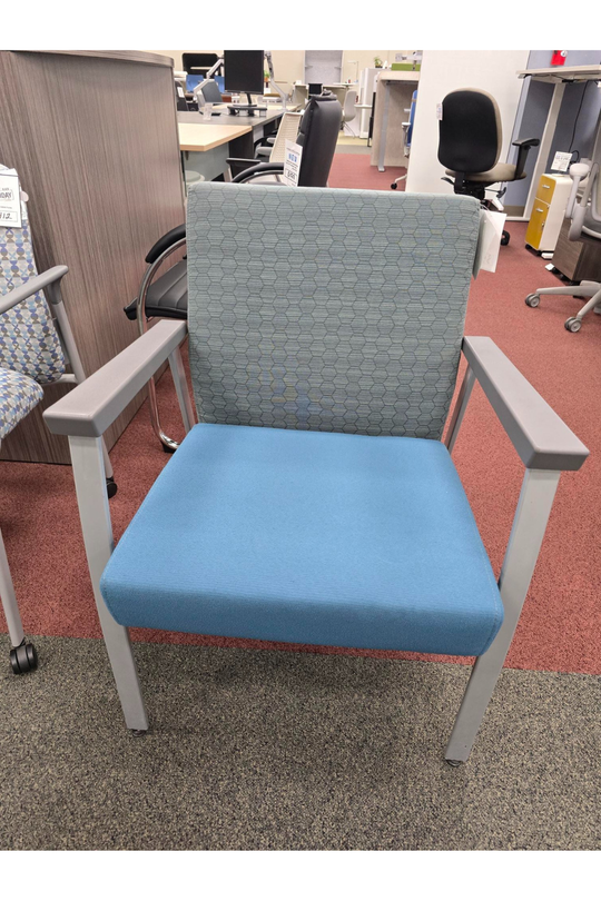 Pre-Owned ULINE Guest Chair with Vinyl Blue Seat $35
