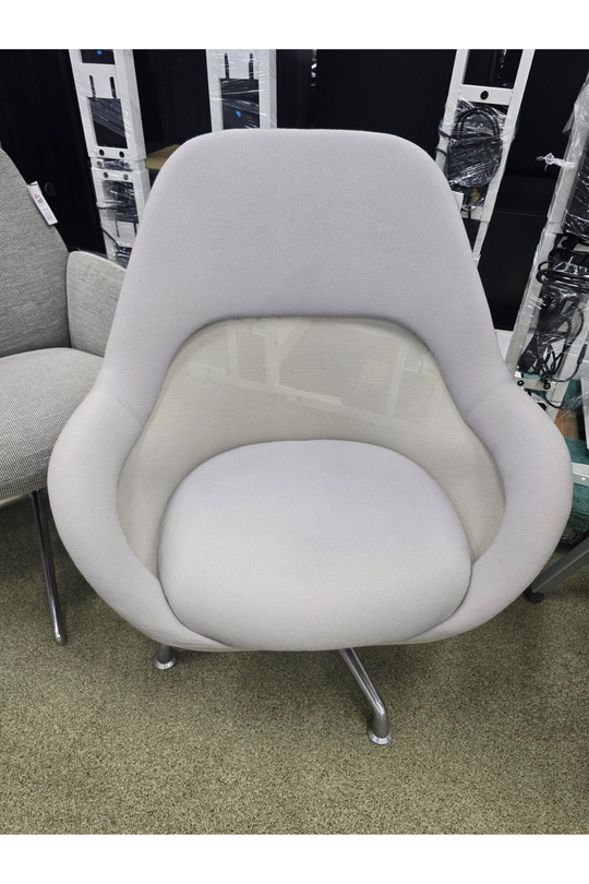 Pre-Owned STEELCASE SW-1 Lounge Chair $100